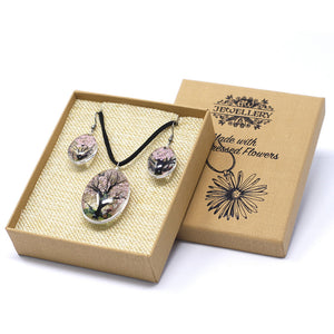 Schmuck-Set aus echten Blüten